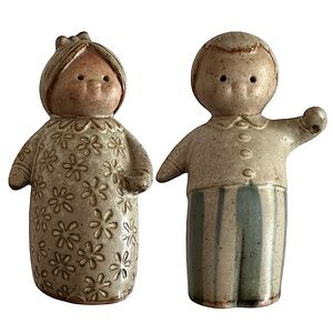 OMNIBUS Vintage 1982 Stoneware Girl & Boy Figurines 5” (pair of 2)